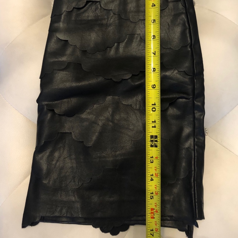 Black pleather skirt - Picture 4 of 4